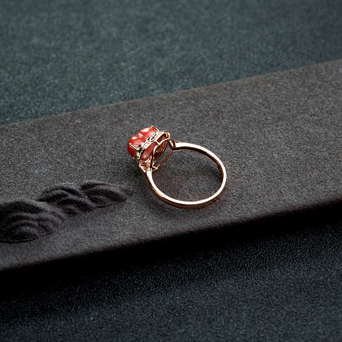 金镶钻阿卡正红珊瑚戒指--红珊瑚-阿卡-B102517E03009