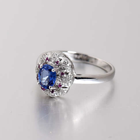 白金镶钻蓝宝石戒指--蓝宝石-A250216I12018