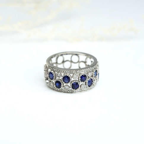 金镶钻深蓝色蓝宝石戒指--蓝宝石-B250217C07008