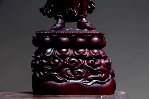 一件难得的完美木雕佳作小叶紫檀度母神像_19×16×55.5cm